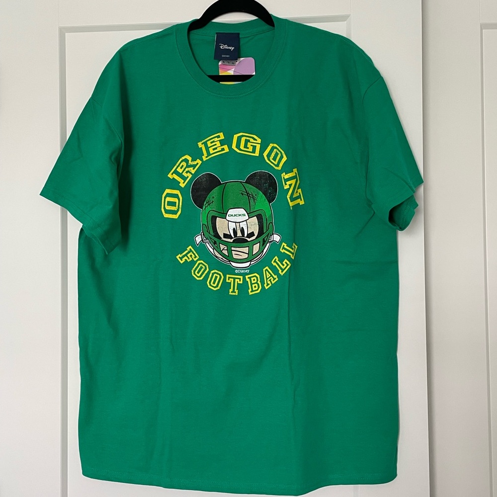 NWT Disney Oregon Ducks Football Mickey Shirt